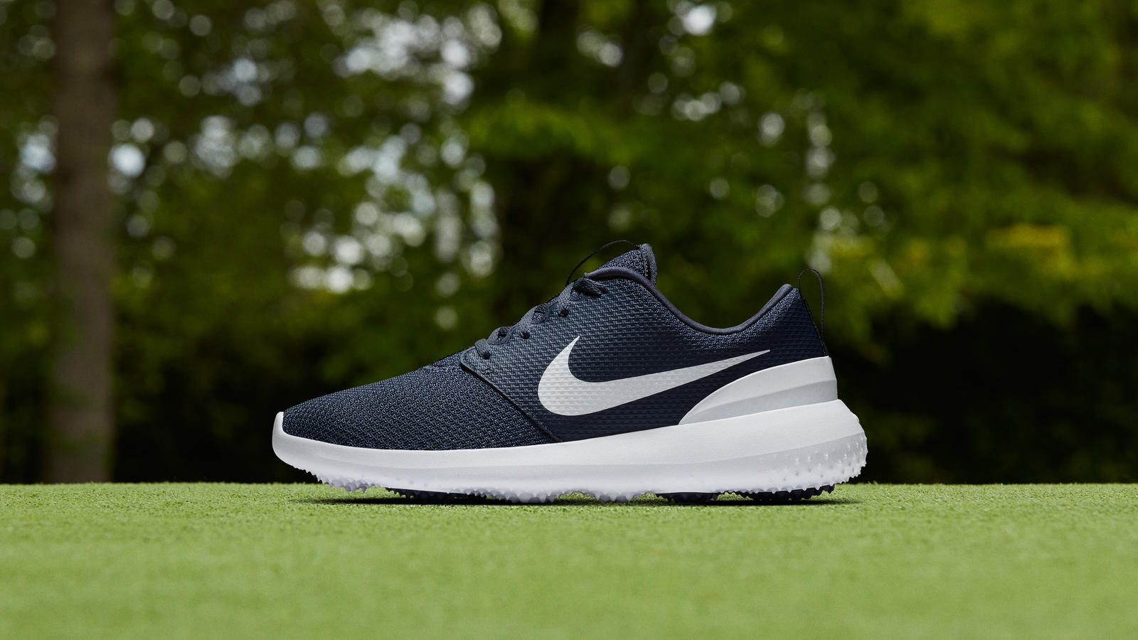 Nike Roshe G - Giày golf giá rẻ nhưng được golfer đánh giá rất cao