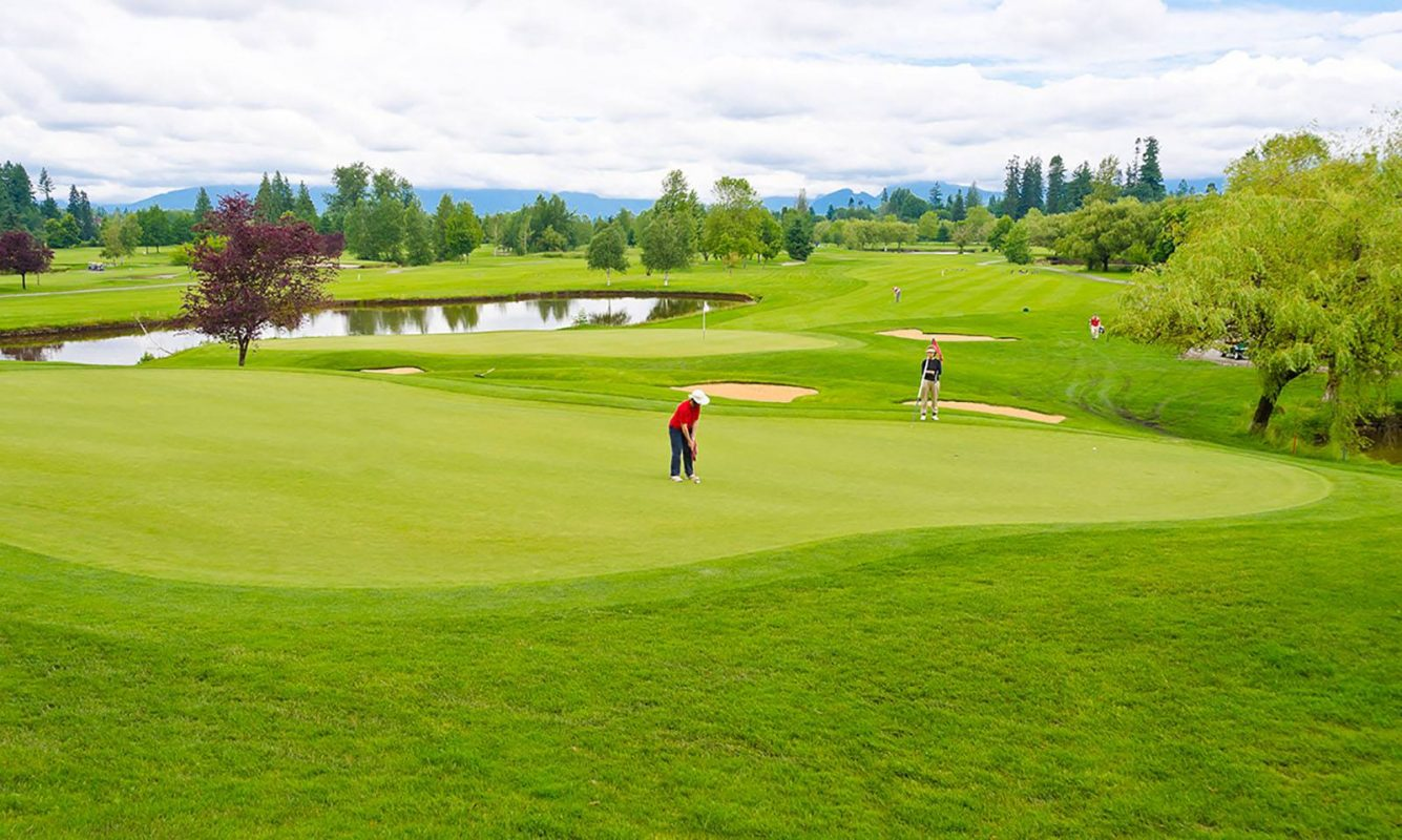 Sân golf được thiết kế theo một số quy chuẩn nhất định