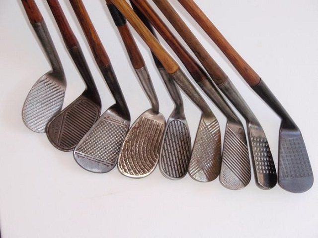 Các ký hiệu trên gậy golf putter tương thích với độ nghiêng hạ gót khác nhau
