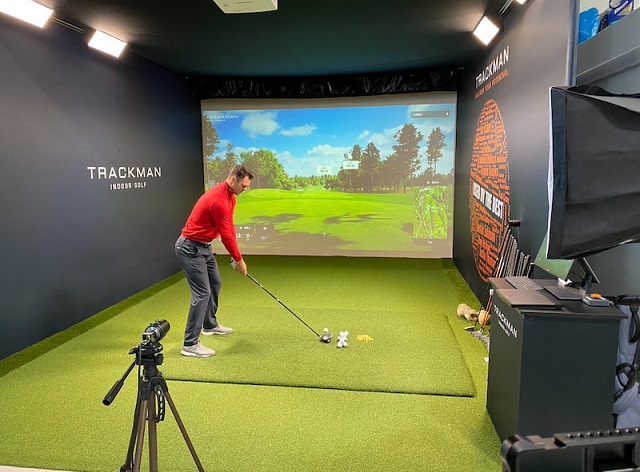 Phòng golf 3D được tạo nên từ nhiều bộ phận, công nghệ xử lý tiên tiến, thông minh
