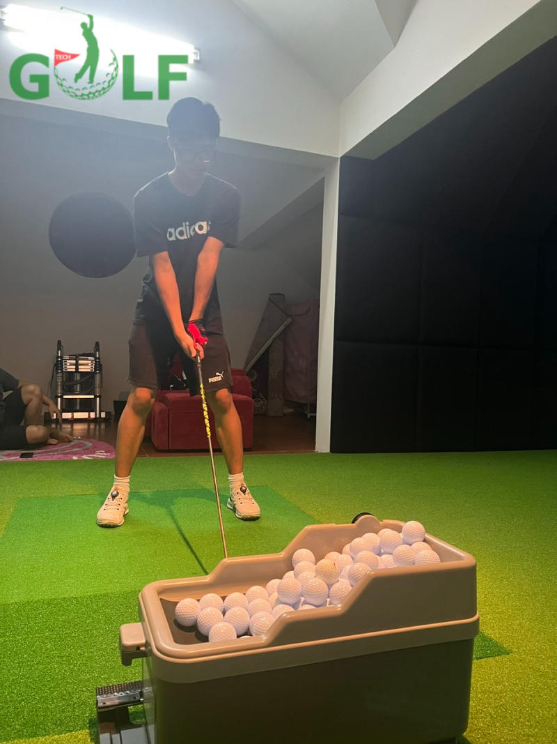 Phòng golf 3D Impact Vision tại Linh Đàm, Hà Nội